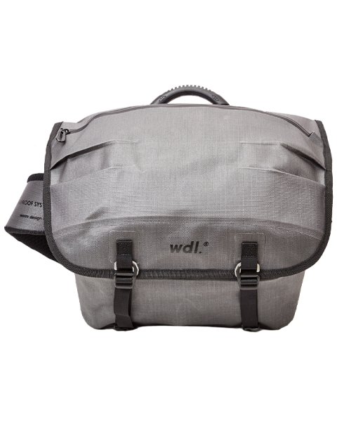 ワームデザインラボ メッセンジャーバッグ メンズ 小さめ 防水 Worm Design Lab Vbsf 4952 ワームデザインラボ Worm Design Lab Magaseek