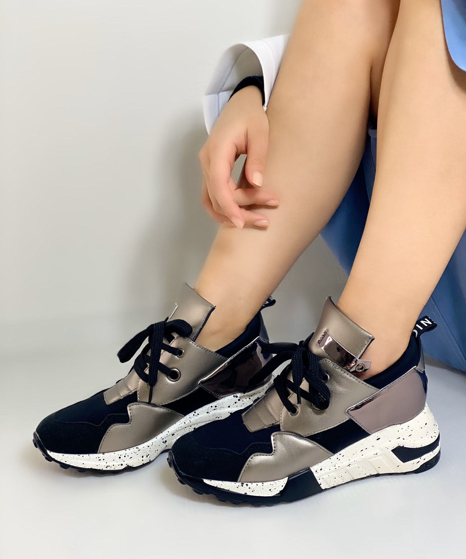 驚きの値段 Sugar Sugar シュガーシュガー グリッター厚底レースアップスニーカー 送料無料 早い者勝ち