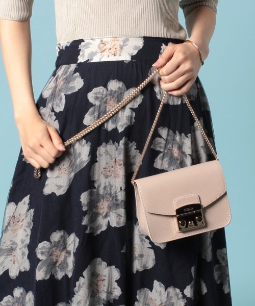 FURLA(フルラ)/FURLA フルラ ショルダーバッグ METROPOLIS MINI CROSSBODY METROPOLIS BGZ7 DALIA f/チャコールグレー×ブラック