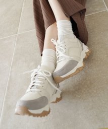 スニーカー ベージュ のファッション通販 Magaseek