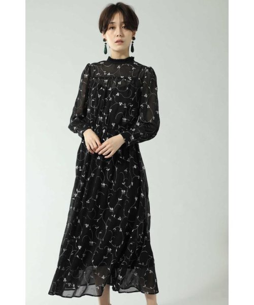 セール フラワー刺繍ワンピース ローズバッド Rose Bud Magaseek