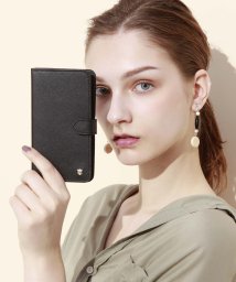 TOPKAPI(トプカピ)/【Oggi 5月号掲載商品】角シボ型押し・スマートフォンケース/ブラック