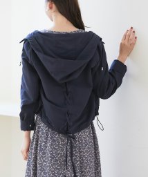 tocco closet(トッコクローゼット)/【美人百花5月号掲載】後ろレースアップデザインマウンテンパーカー/NAVY