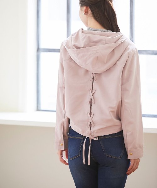 美人百花5月号掲載 後ろレースアップデザインマウンテンパーカー トッコクローゼット Tocco Closet Magaseek