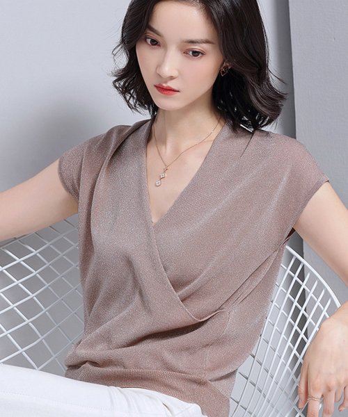 サマーセーター サマーニット レディース 夏 ニット ラメ入り Vネック 半袖 薄手 Tシャツ 上品 セクシー きらめく ピカピカ カラフル リブ ゆったり ブ ドゥーベル Doux Belle Magaseek サマーセーター サマーニット レディース 夏 ニット ラメ入り Vネック 半袖 薄手 Tシャツ 上品 セクシー きらめく ピカピカ カラフル リブ ゆったり ブ ドゥーベル Doux Belle Magaseek