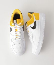 green label relaxing(グリーンレーベルリラクシング)/[ナイキ] SC★NIKE エアフォース 1 '07 LV8 NBA スニーカー/YELLOW