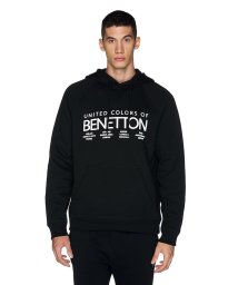 BENETTON (mens)(ベネトン（メンズ）)/ロゴグラフィックパーカー/ブラック