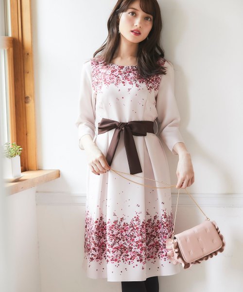ウエストりぼん付きパネルフラワーワンピース トッコクローゼット Tocco Closet Magaseek