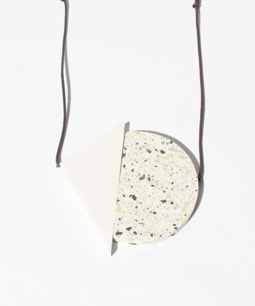 VEGA(ベガ)/ELK TERRAZZO SHAPES PENDANT/オフホワイト