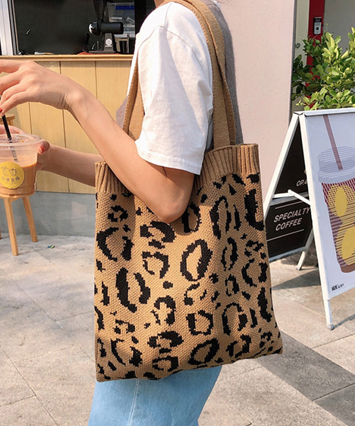 即出荷 LEOPARD BIG プリーツバッグ o1saude.com.br