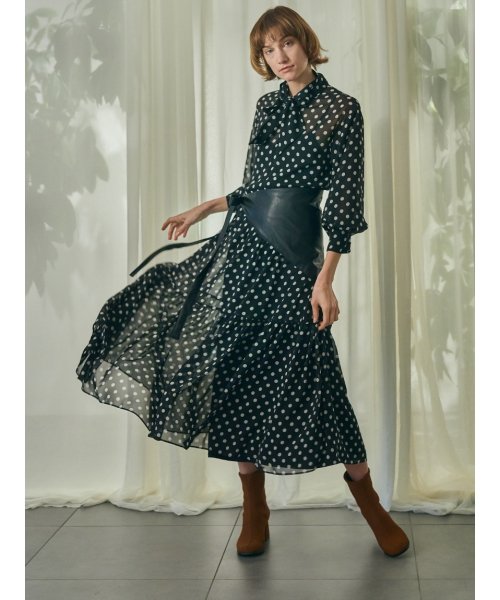 ボウタイボリュームワンピース リリー ブラウン Lily Brown Magaseek