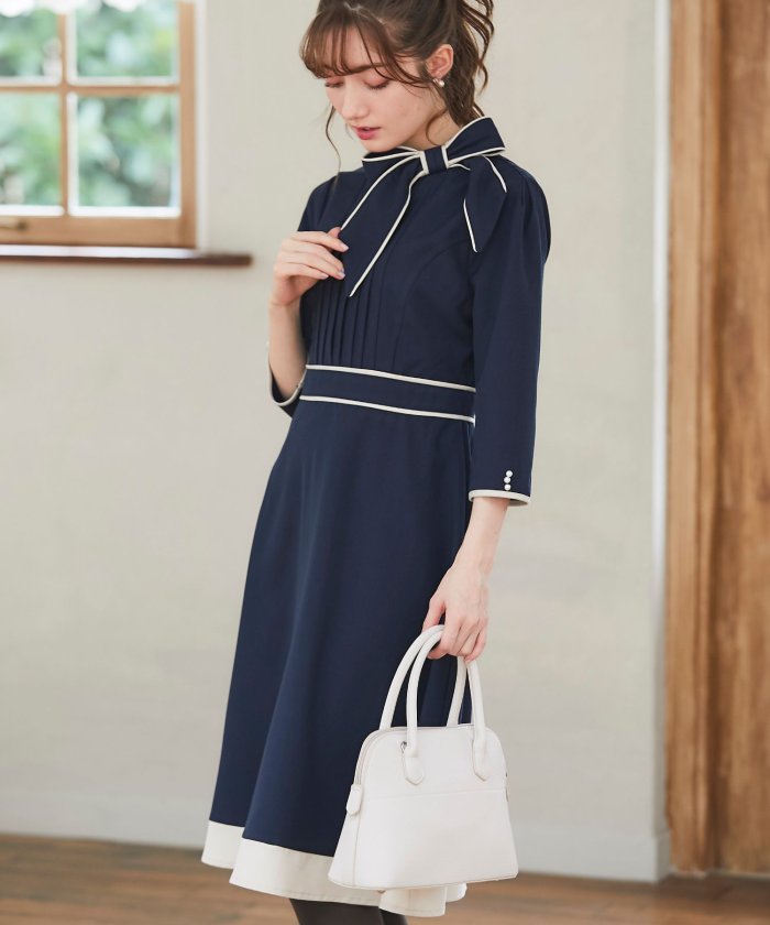セール トッコクローゼット Tocco Closet 配色ライン入りボウタイりぼんワンピース Magaseek