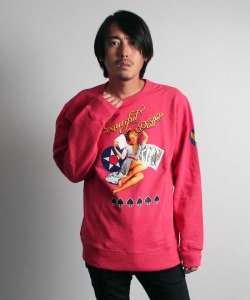 AVIREX(AVIREX)/【WEB&DEPOT限定】クルーネック スウェット ビッグ ビューティフル ドール/CREW NECK SWEAT BIG BEAUTIFUL DOLL/RED