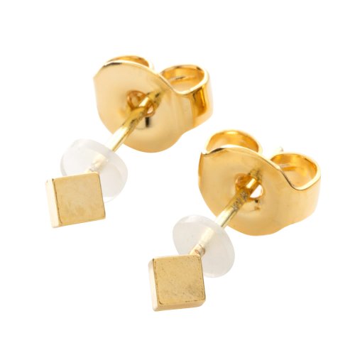 コロンとしたシンプルなキューブが大人可愛い18金ポストピアス クリームドット Cream Dot Magaseek