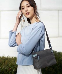 MK MICHEL KLEIN BAG(エムケーミッシェルクランバッグ)/【撥水】ナイロンショルダーバッグ/グレー×グリーン