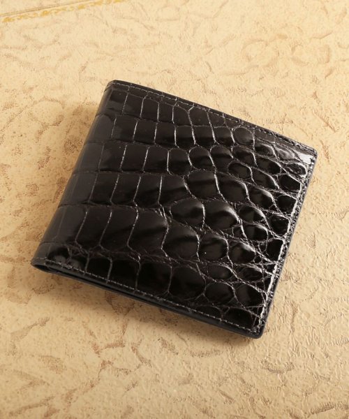 sankyoshokai(サンキョウショウカイ)/クロコダイルレザー折り財布シャイニング加工両カード/チャコールグレー