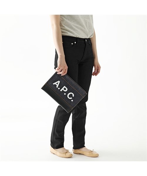 A.P.C.(アーペーセー)/【APC A.P.C.(アーペーセー)】CODDP H63293  IAK pochette axel デニム×レザー フラットポーチ クラッチバッグ DARK/ブルー