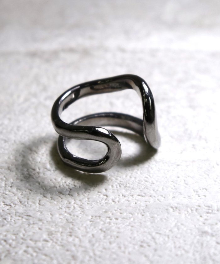 ＜マガシーク＞ メゾンムー silver925 distortion ring[yuga]/シルバー925歪みリング ユニセックス ブラック 13号 MAISON mou】