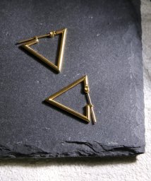 MAISON mou(メゾンムー)/【YArKA/ヤーカ】stainless series triangle pierce/ステンレス トライアングルピアス/ゴールド