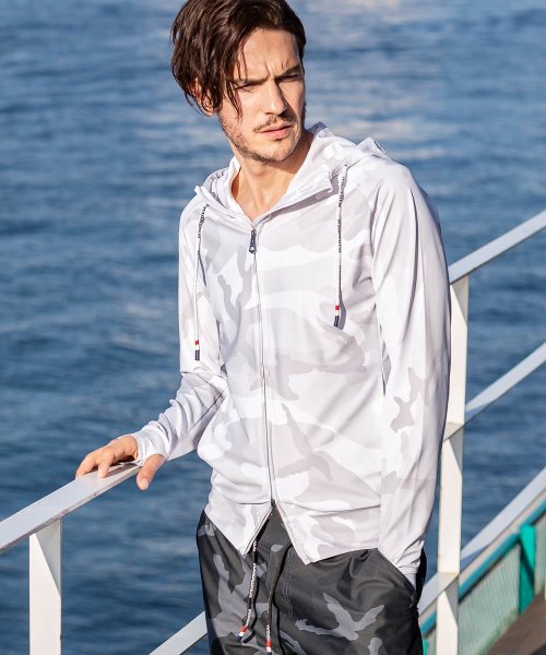 ラッシュガードカモ柄パーカー Hankyu Men S 阪急メンズ