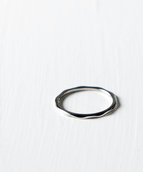 MAISON mou(メゾンムー)/【rufsh/ルフシュ】stainless anrrow wave ring/ ステンレスリング RF1908CJSR03/シルバー