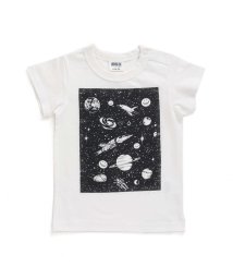 BREEZE(ブリーズ)/かくれFOスマイル宇宙Tシャツ/オフホワイト