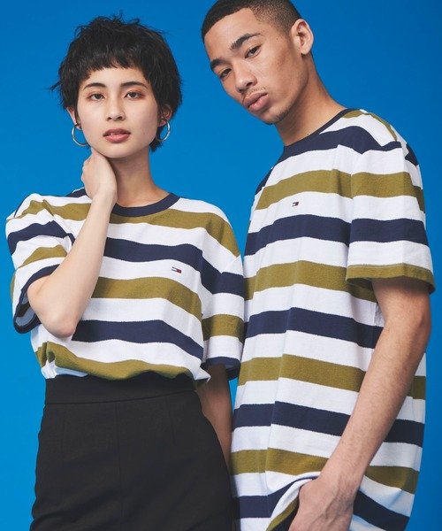 TOMMY JEANS(トミージーンズ)/【オンライン限定】ボーダーTシャツ/オリーブ