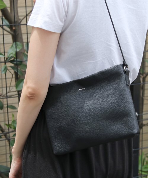 MAISON mou(メゾンムー)/【ADAMPATECK/アダムパテック】COW LEATHER Musette bag/ブラック