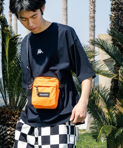 Converse コンバース ショルダーバッグ ミニ ミラーレス一眼 カメラ ボディ ポーチ 肩掛け 斜め掛け サコッシュ フェス 9034 ロッキーモンロー Rocky Monroe Magaseek