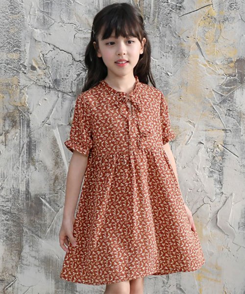 クーポン セール 50 Off 小花柄半袖ワンピース 子供服bee 子供服bee Magaseek