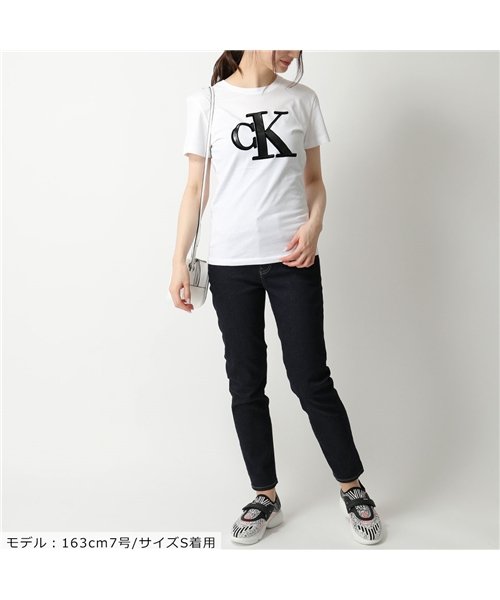 Calvin Klein(カルバンクライン)/【Calvin Klein(カルバンクライン)】CALVIN KLEIN JEANS カルバンクライン ジーンズ J20J212919 クルーネック ベロアプリ/ホワイト