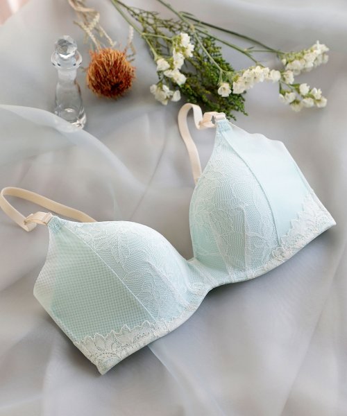 3 4カップ ノンワイヤーブラジャー シンクロブラ S 3l ウイング Wing Magaseek