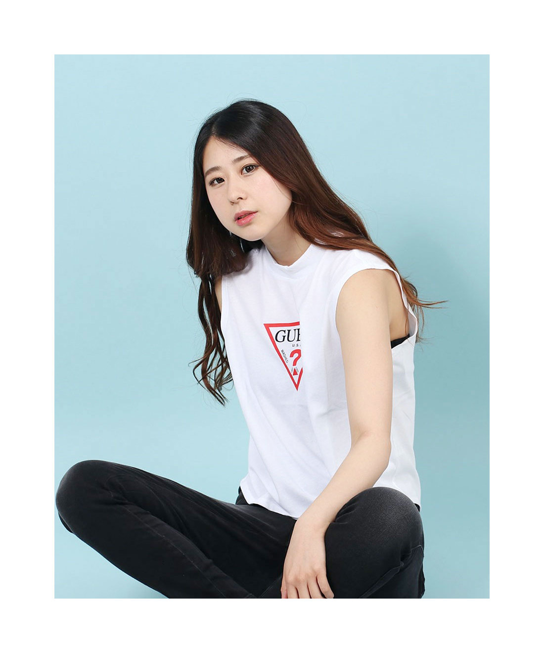 guess mock neck logo tee