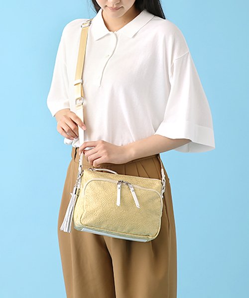 セール メテオ コンパクトショルダーバッグ アナスイ バッグ Anna Sui Bag Magaseek