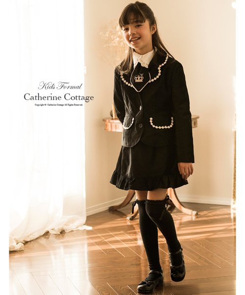 Catherine Cottage(キャサリンコテージ)/王冠刺繍ネクタイつきテーラードスーツ/ブラック