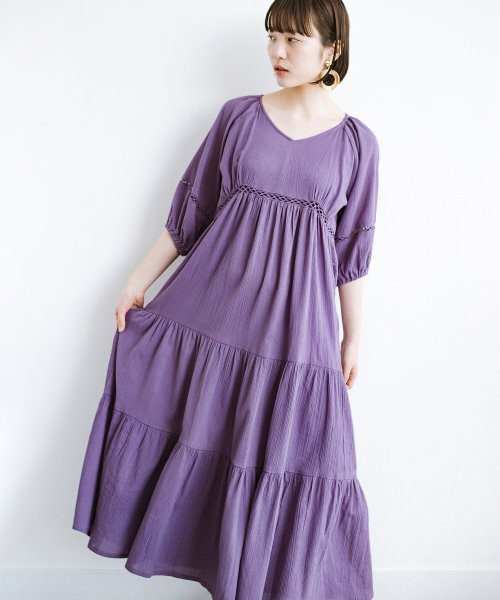 軽やかで気分が上がる ふんわり袖がかわいい楊柳ティアードワンピース ハコ Haco Magaseek