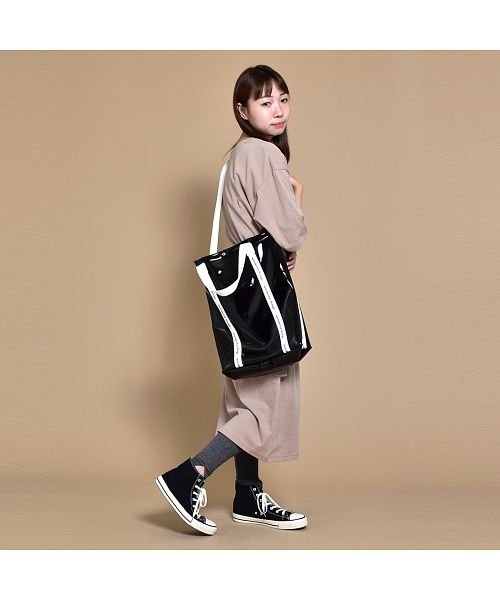 セール 49 Off クリアバッグ ビニールバッグ メンズ レディース トートバッグ ロゴ ユニセックス クリア ブラック 黒 Pvc ビニール ショルダーバッグ 2way 人気 ブ シュベック Svec Magaseek