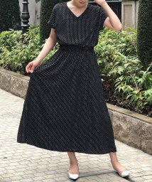 ワンピース 花柄 ブラック 黒色 の通販 Magaseek