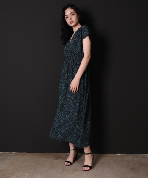 セール 50 Off ドットプリントワンピース Viscotecs イネド Ined Magaseek