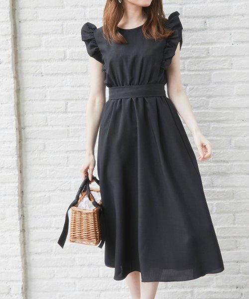 トッコクローゼット Tocco Closet ウエストりぼん付き肩フリルノースリーブワンピース Magaseek