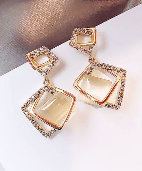 セール ピアス 揺れる キラキラパーティー プレゼント 女性 人気アクセサリー ショッピングゴー Shoppinggo Magaseek セール ピアス 揺れる キラキラパーティー プレゼント 女性 人気アクセサリー ショッピングゴー Shoppinggo Magaseek