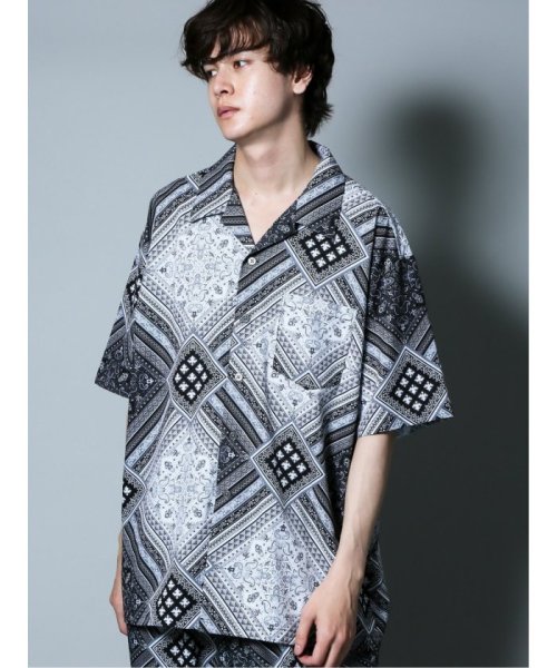 semanticdesign(セマンティックデザイン)/ペイズリー柄 オープンカラー半袖BIGシャツ/ホワイト