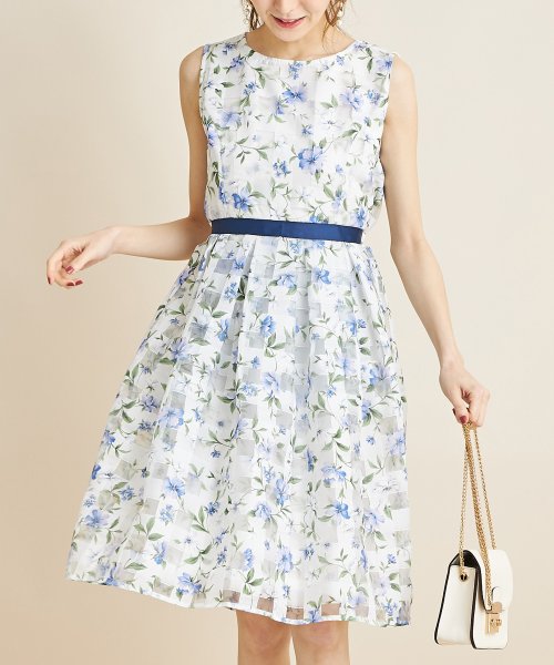 ウエストライン入りシアーチェック フラワープリントノースリーブワンピース トッコクローゼット Tocco Closet Magaseek ウエストライン入りシアーチェック フラワープリントノースリーブワンピース トッコクローゼット Tocco Closet Magaseek
