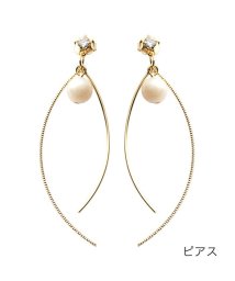 cream dot(クリームドット)/淡水パール×アシンメトリーバーのイヤリング/ピアス/ゴールド系1