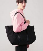 ＜マガシーク＞ トゥモローランド AMIACALVA TOTE(L) ポリエステルギャバジン トートバッグ メンズ 19ブラック F TOMORROWLAND】