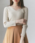 ＜マガシーク＞ トッコクローゼット 袖口ビジュー付き七分袖Vネックリブニットプルオーバー レディース BEIGE M tocco closet】