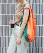 20%OFF！＜マガシーク＞ シンシア 〈KIND BAG/カインドバッグ〉プラスチック再生エコバッグ ユニセックス グリーン×オレンジ ONE SIZE Sincere】 タイムセール開催中】