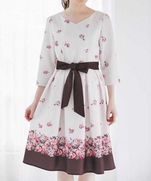 ウエストりぼん付きパネルフラワープリントワンピース トッコクローゼット Tocco Closet Magaseek