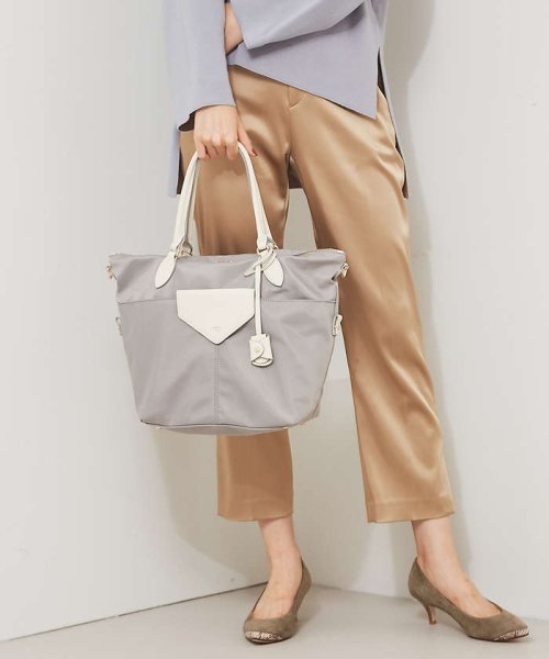 秋新色登場 フラップナイロントート Lowellthings Lowell Things Magaseek