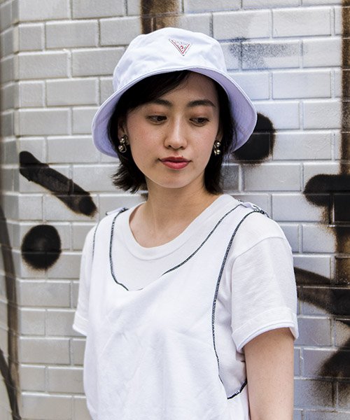 GUESS(ゲス)/GUESS TWILL BUCKET HAT/ホワイト